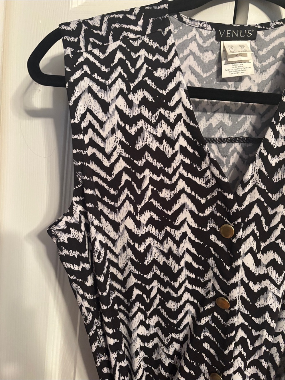 VENUS Black and White Sleeveless chevron print V-Neck Tie-Waist romper size XS - Picture 6 of 12